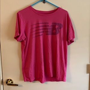 Woman’s xl new balance T-shirt